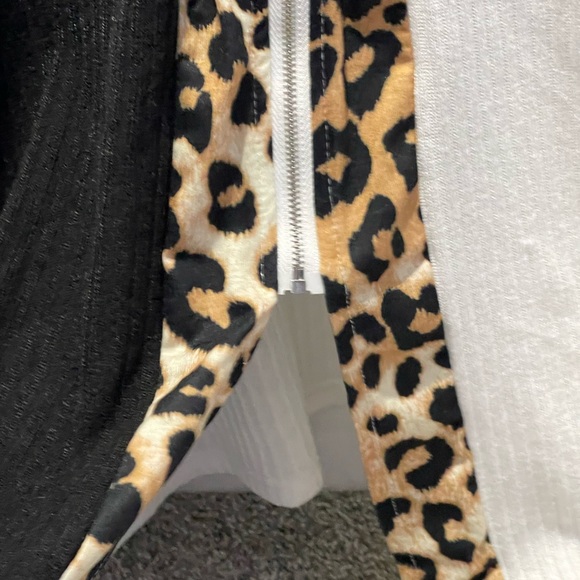 ❤️New Order Plus 2 tone animal print zip up ribbed oversized shirt size large - Picture 3 of 10